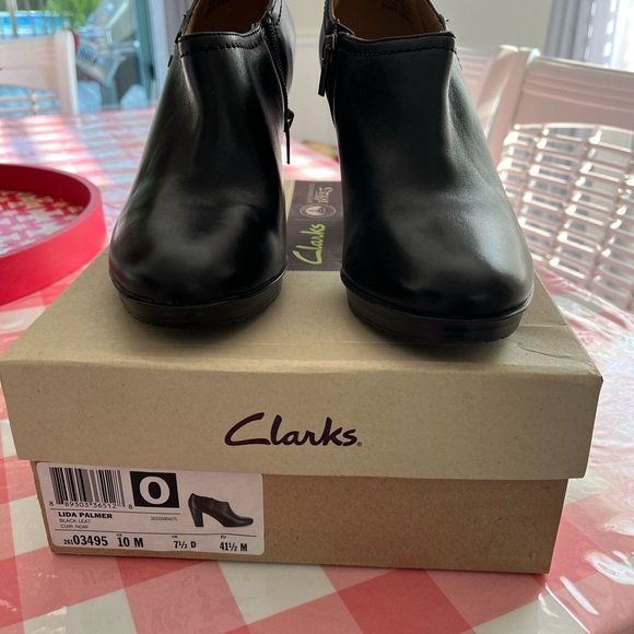 Clark’s Booties - Picture 6 of 6